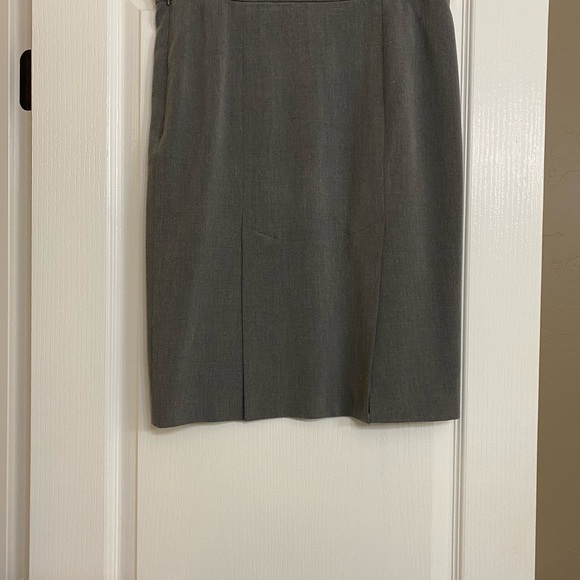 BCBGMAXAZARIA Gray Pencil Skirt size 4 - Picture 3 of 3